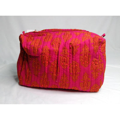 Small pouch for multipurpose use