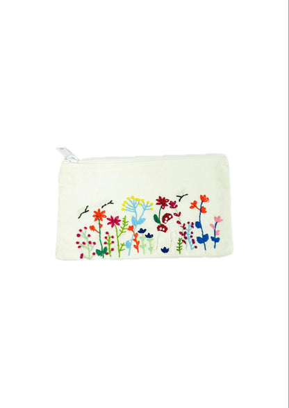 Embroidery medium pouch